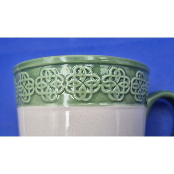 Two Celtic Knot Irish Blessing Stoneware Mugs Green Cream 15oz Capacity - Picture 9 of 12